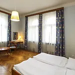 Orion Aparthotel