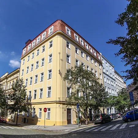 Orion Aparthotel