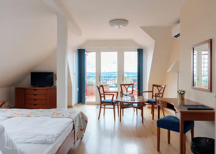 Orion Aparthotel