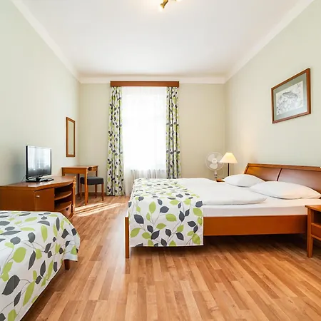 Ξενοδοχείο με διαμερίσματα Orion Πράγα