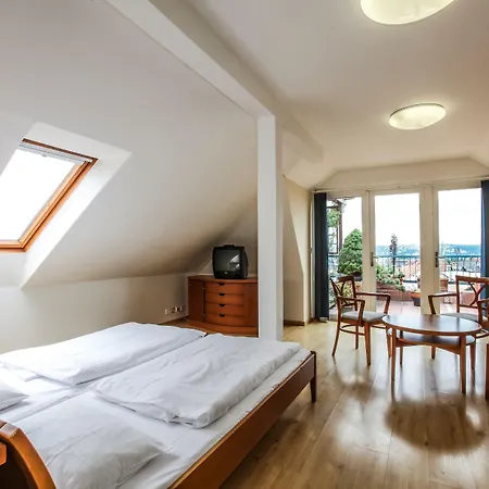 Orion 4* Prag