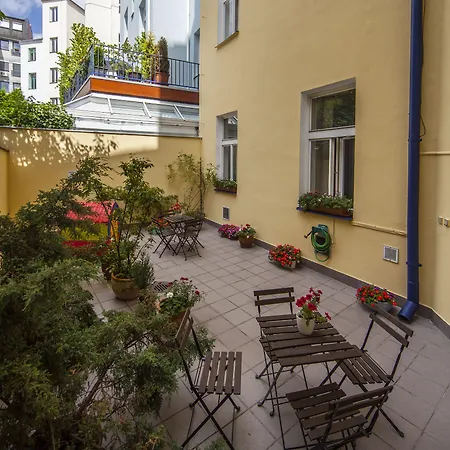 Lägenhetshotell Orion 4*